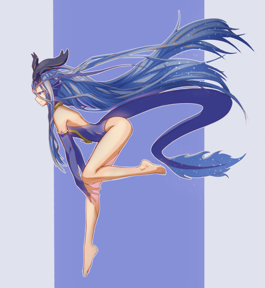 1girl, bangs, bare_shoulders, barefoot, blue_eyes, blue_hair, bridal_gauntlets, commentary_request, head_fins, highres, horns, leotard, long_hair, monster_girl, original, simple_background, smile, solo, tail, yyboo