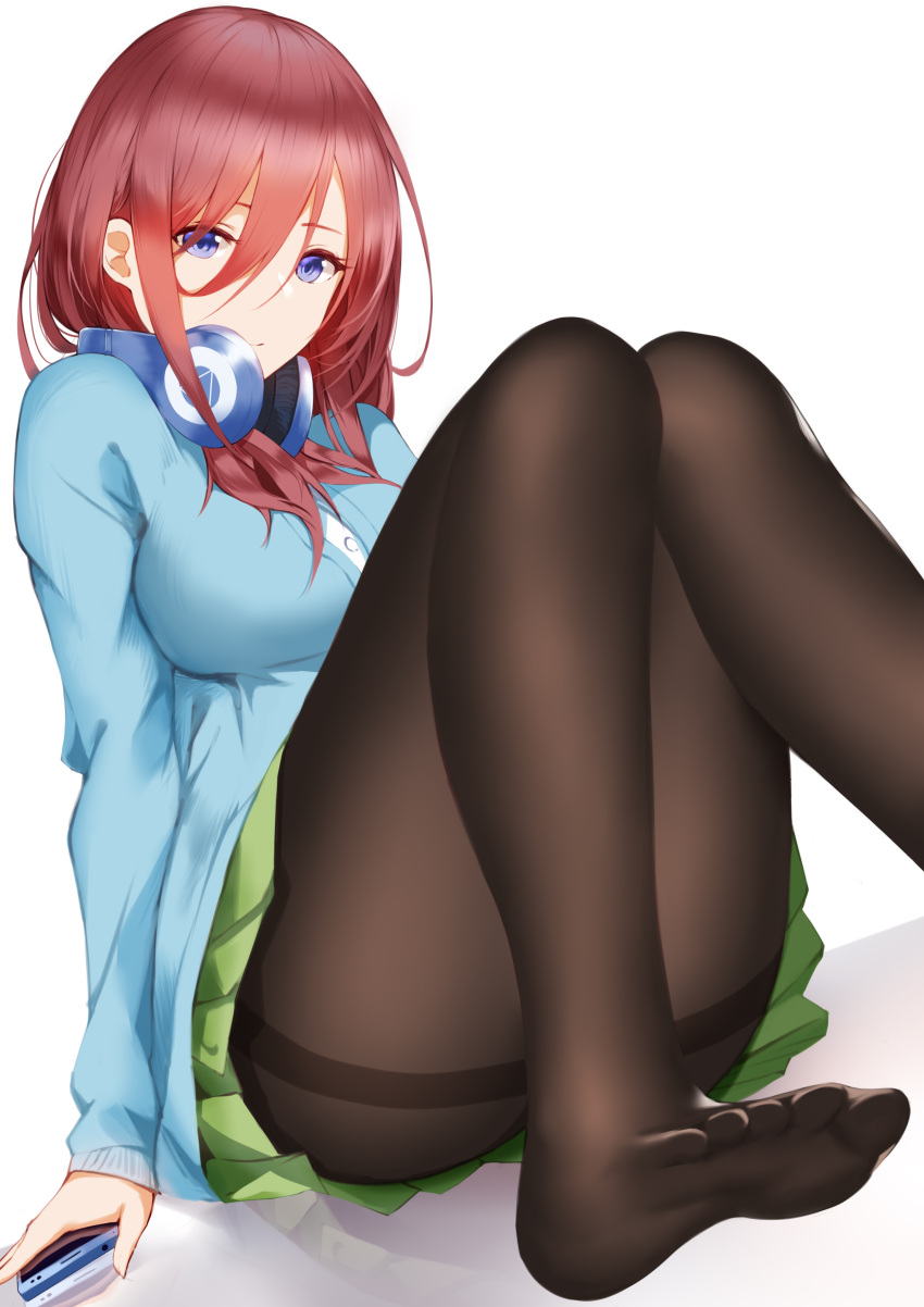 1girl, absurdres, ass, bangs, blue_cardigan, blue_eyes, breasts, brown_legwear