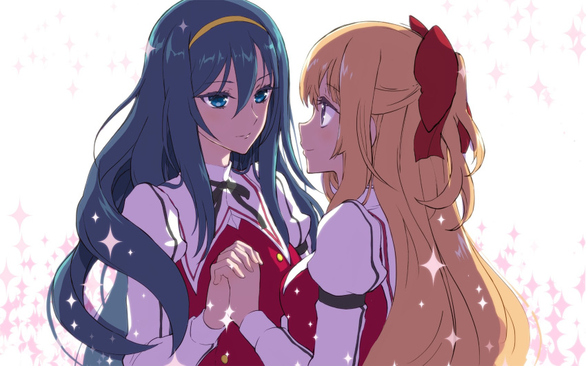 2girls, black_neckwear, black_ribbon, blonde_hair, blue_eyes, blue_hair, bow, commentary_request, face-to-face, hair_between_eyes, hair_bow, hairband, hand_holding, highres, himemiya_chikane, interlocked_fingers, juliet_sleeves, kaishaku, kannazuki_no_miko, kurusugawa_himeko, long_hair, long_sleeves, looking_at_another, multiple_girls, official_art, ototachibana_academy_uniform, puffy_sleeves, red_bow, ribbon, shadow, smile, sparkle, upper_body, wavy_hair, white_background, yellow_hairband, yuri