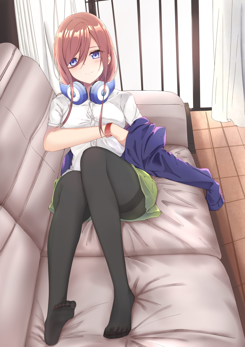 1girl, absurdres, bangs, black_legwear, blue_eyes, blush, breasts, closed_mouth