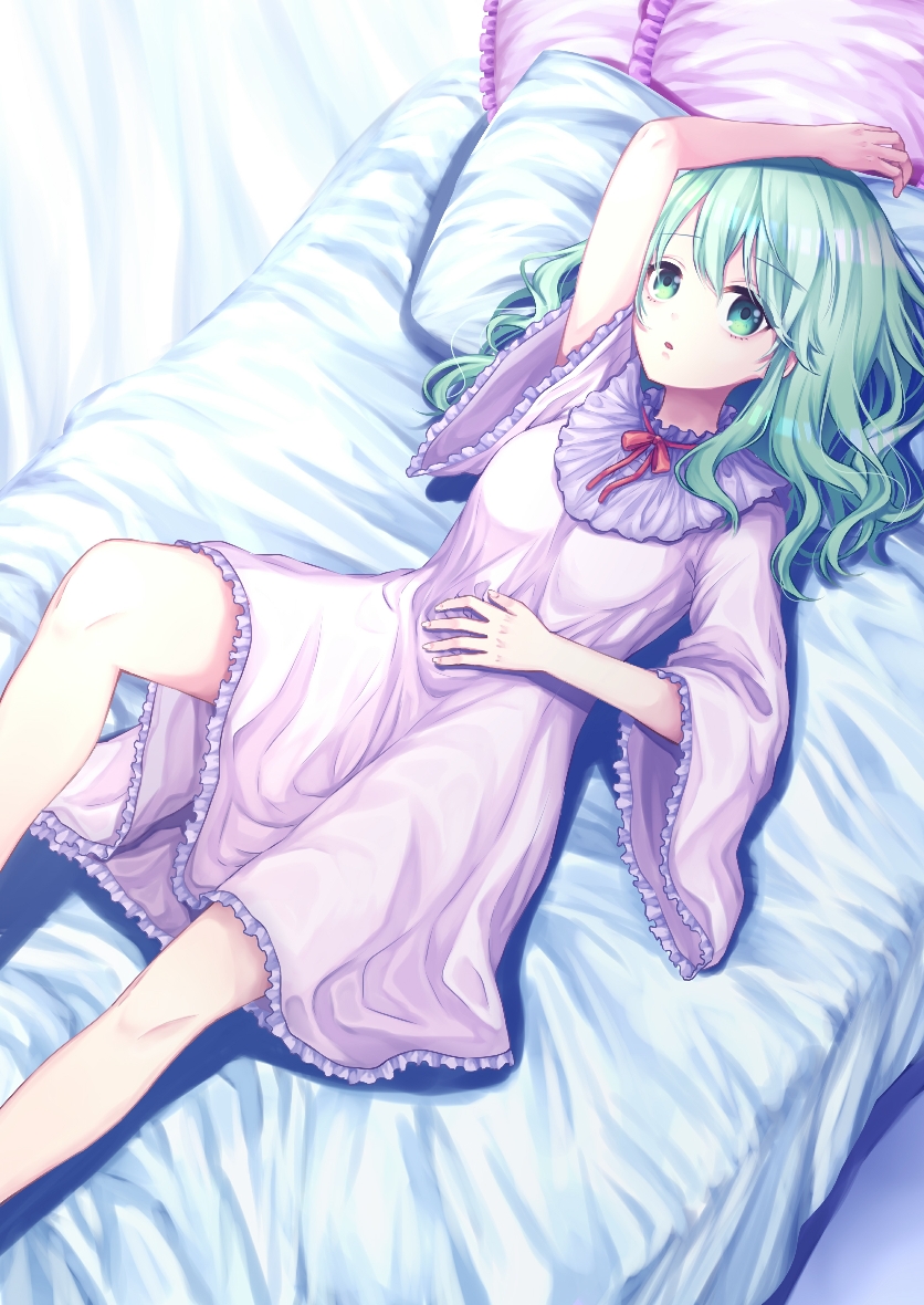 1girl, alternate_costume, blush, commentary_request, curly_hair, green_eyes, green_hair, knee_up