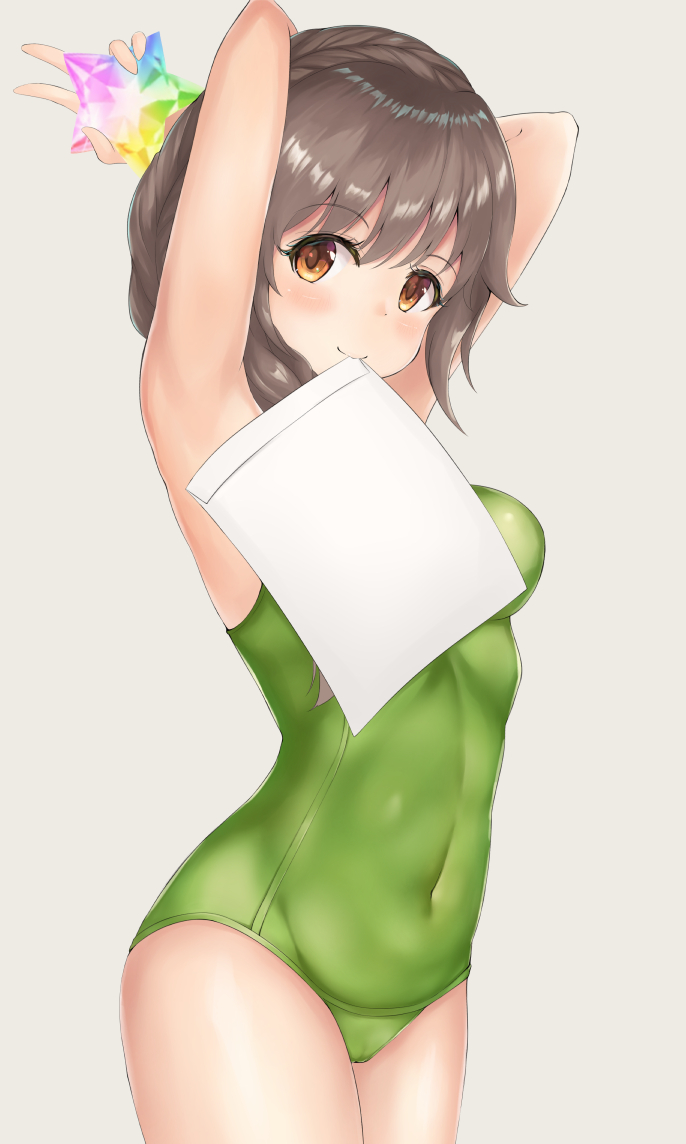 1girl, alternate_color_school_swimsuit, armpits, arms_up, breasts, brown_eyes, brown_hair, covered_navel, cowboy_shot, eyebrows_visible_through_hair, green_swimsuit, grey_background, hinakurukuru, holding, idolmaster, idolmaster_cinderella_girls, looking_at_viewer, medium_breasts, mouth_hold, school_swimsuit, senkawa_chihiro, shiny, shiny_hair, short_hair, simple_background, smile, solo, standing, swimsuit