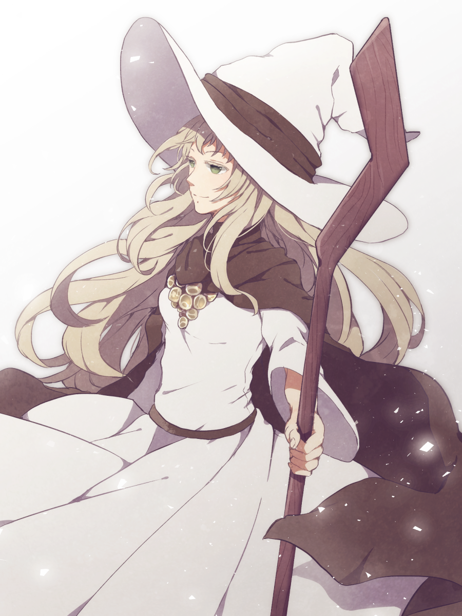 1girl, blonde_hair, brown_cape, cape, green_eyes, hat, hayakawaseli, highres, holding, holding_staff, long_hair, miracera_master_of_the_magic_institute, pixiv_fantasia_last_saga, simple_background, smile, solo, staff, standing, very_long_hair, wavy_hair, white_background, white_hat, white_robe, wide_sleeves, wizard_hat