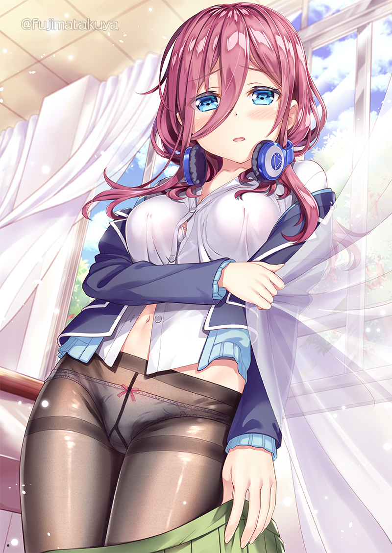 1girl, bangs, blazer, blonde_hair, blue_cardigan, blue_eyes, blue_jacket, blue_sky