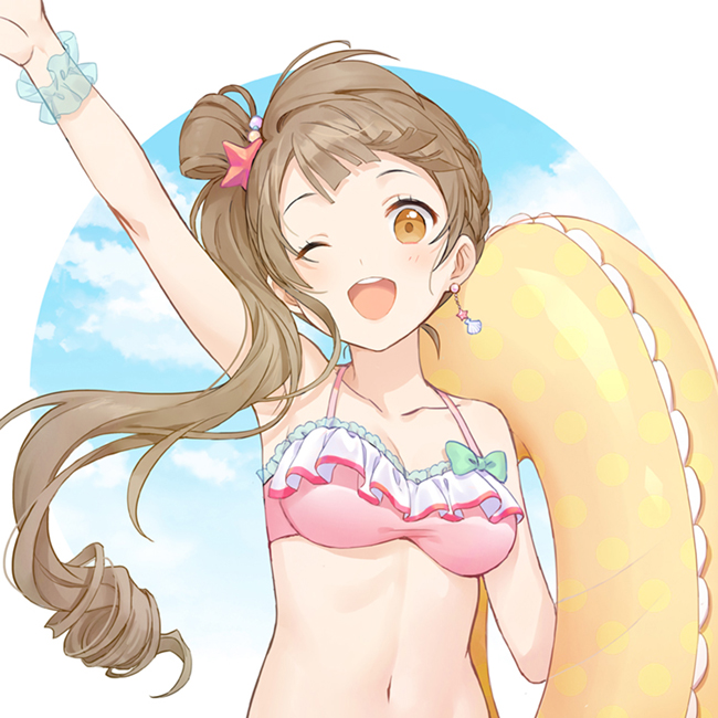 1girl, ;d, arm_up, bikini, blue_sky, blush, breasts, brown_eyes