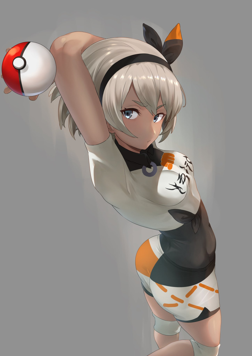 1girl, abs, bodysuit, covered_navel, dark_skin, fujitsubo_(hujitubo0731), gloves, grey_eyes
