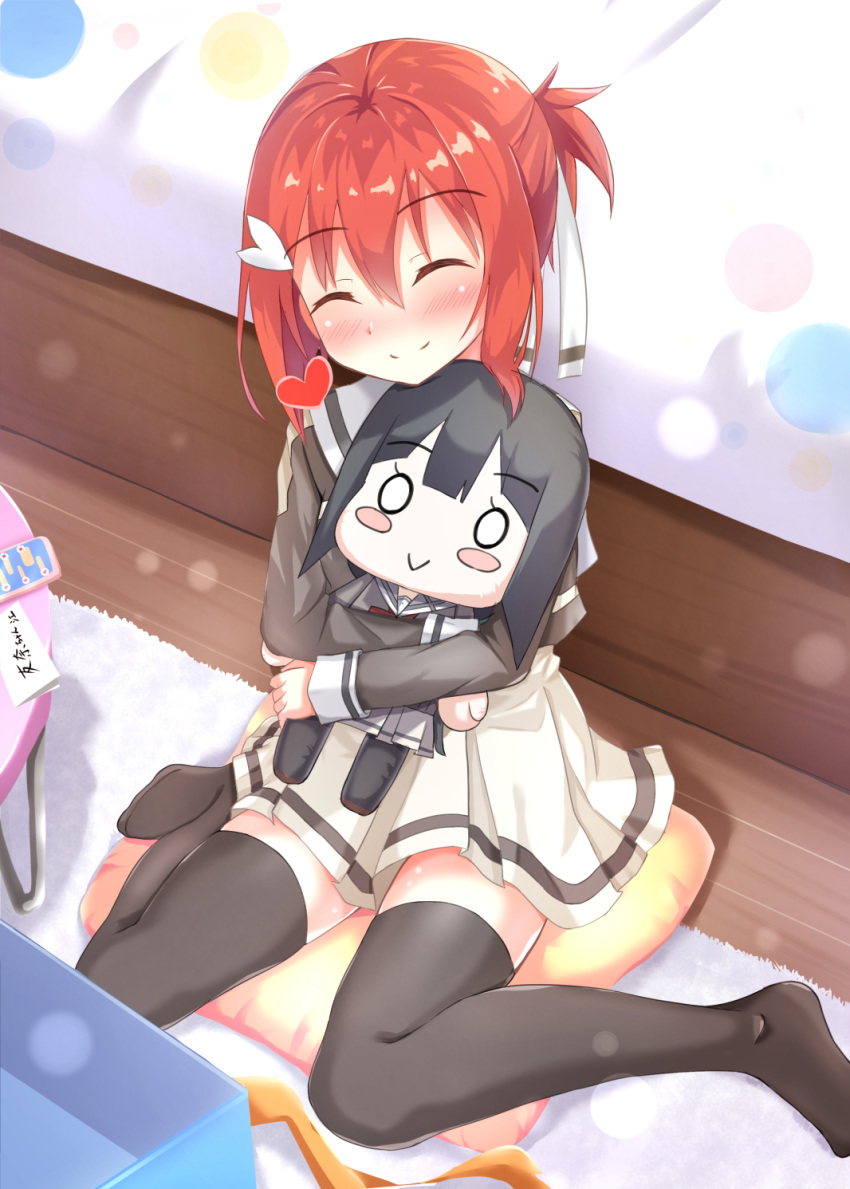 0_0, 1girl, :>, bed, black_hair, black_legwear, blush, blush_stickers