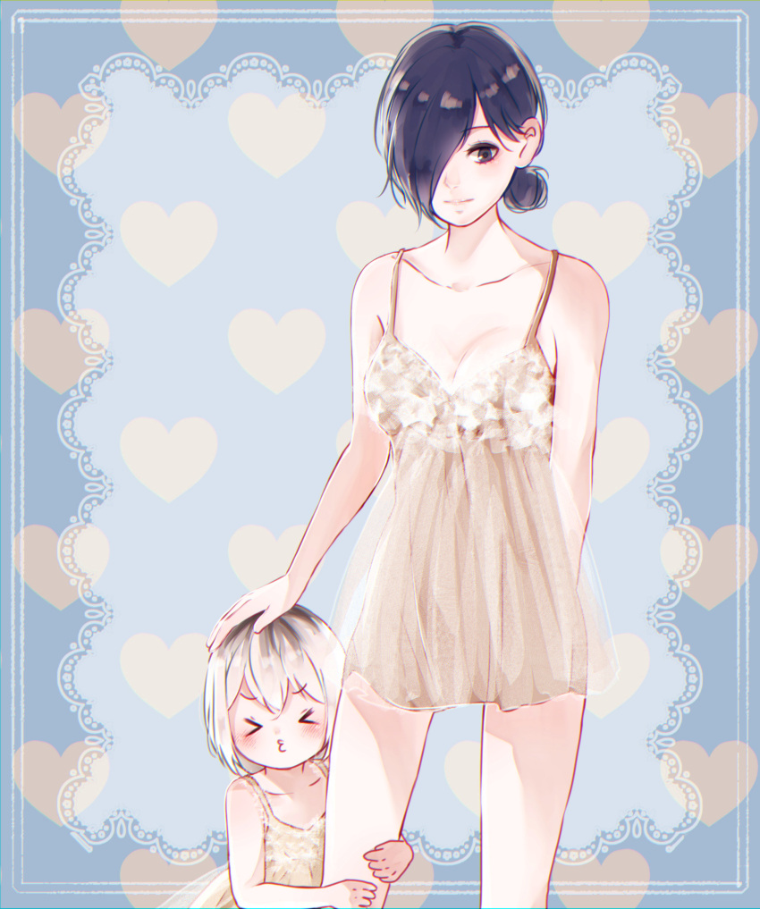 >_<, 2girls, absurdres, bare_shoulders, black_hair, breasts, collarbone, commentary_request