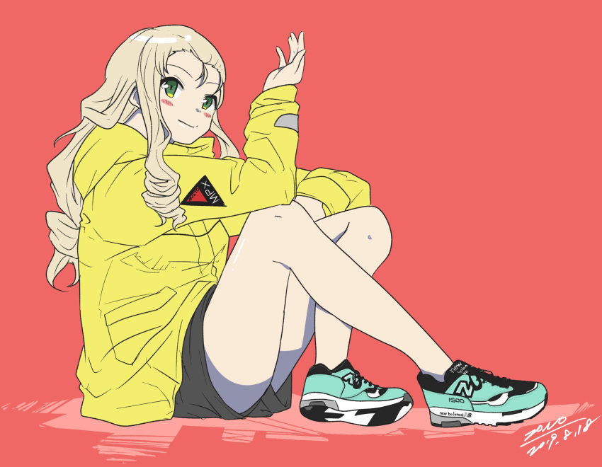 1girl, artist_name, black_shorts, blonde_hair, casual, closed_mouth, commentary, cross-laced_footwear, dated, drill_hair, from_side, girls_und_panzer, green_eyes, green_footwear, highres, hood, hooded_jacket, jacket, light_blush, long_hair, long_sleeves, looking_at_viewer, marie_(girls_und_panzer), new_balance, no_socks, shoes, short_shorts, shorts, signature, simple_background, sitting, smile, sneakers, solo, yellow_jacket, zono_(inokura_syuzo029)