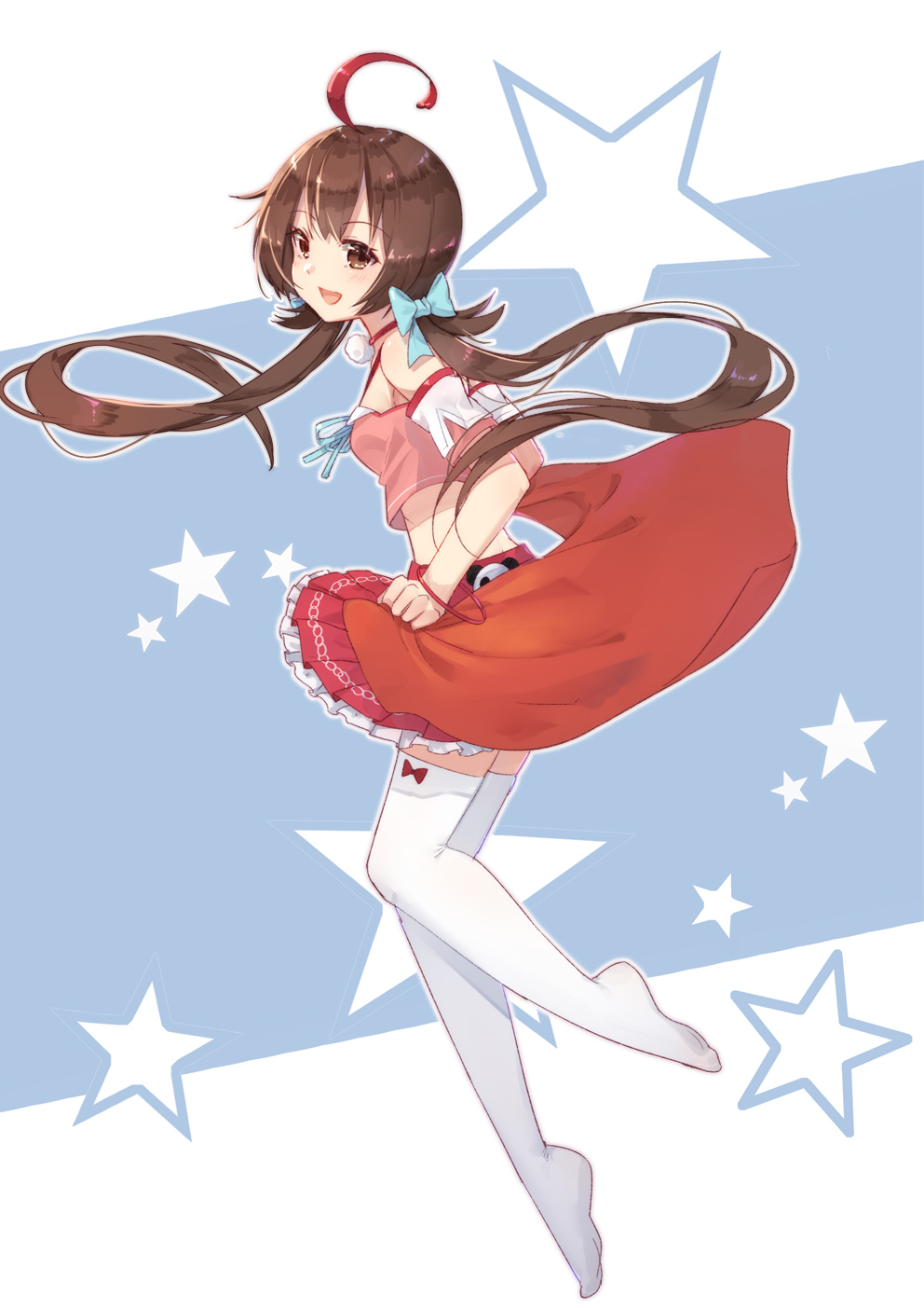 1girl, :d, ahoge, bangle, bangs, bare_shoulders, blue_background, blue_bow, blue_ribbon, blush, bow, bracelet, brown_eyes, brown_hair, detached_sleeves, eyebrows_visible_through_hair, frilled_skirt, frills, full_body, hair_bow, highres, holding, jewelry, long_hair, looking_at_viewer, looking_to_the_side, low_twintails, midriff, mo_(pixiv9929995), no_shoes, open_mouth, pink_shirt, pink_sleeves, pleated_skirt, red_skirt, redhead, ribbon, shinka_musume, shinka_musume_channel, shirt, short_sleeves, skirt, smile, solo, star, starry_background, thigh-highs, twintails, two-tone_background, very_long_hair, virtual_youtuber, white_background, white_legwear