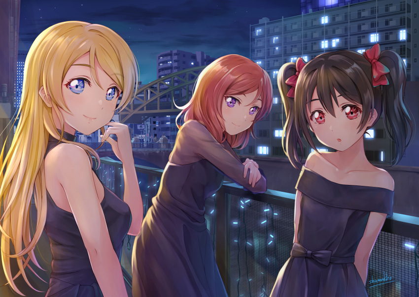3girls, :o, against_railing, arm_support, arms_behind_back, ayase_eli, bangs, bare_shoulders, bibi_(love_live!), black_dress, black_hair, blonde_hair, blue_eyes, blush, bow, building, city, closed_mouth, collarbone, commentary_request, dress, eyebrows_visible_through_hair, hair_bow, highres, leaning_forward, long_hair, long_sleeves, looking_at_viewer, love_live!, love_live!_school_idol_project, multiple_girls, night, nishikino_maki, off-shoulder_dress, off_shoulder, outdoors, parted_bangs, parted_lips, red_bow, red_eyes, redhead, see-through, shamakho, sleeveless, sleeveless_dress, smile, strapless, strapless_dress, swept_bangs, tareme, twintails, violet_eyes, yazawa_nico