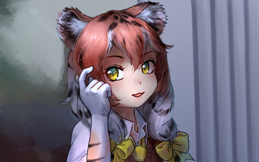 1girl, :3, animal_ear_fluff, animal_ears, bangs, black_hair, commentary, elbow_gloves, extra_ears, gloves, hair_between_eyes, hair_ribbon, kemono_friends, looking_at_viewer, medium_hair, meme, multicolored_hair, parted_lips, portrait, redhead, ribbon, roll_safe_(meme), siberian_tiger_(kemono_friends), signature, smile, solo, tiger_ears, welt_(kinsei_koutenkyoku), white_hair, wing_collar, yellow_eyes, yellow_ribbon