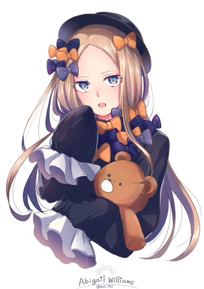 1girl, abigail_williams_(fate/grand_order), absurdres, bangs, black_bow, black_dress, black_headwear, blonde_hair, blue_eyes, bow, character_name, commentary_request, cropped_torso, dress, fate/grand_order, fate_(series), forehead, hair_bow, hat, highres, long_hair, long_sleeves, looking_at_viewer, noix123, object_hug, open_mouth, orange_bow, parted_bangs, simple_background, sleeves_past_fingers, sleeves_past_wrists, solo, stuffed_animal, stuffed_toy, teddy_bear, twitter_username, upper_body, very_long_hair, white_background