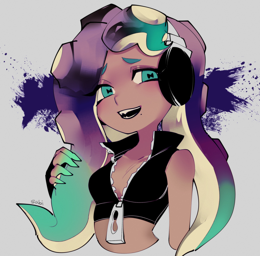1girl, brown_hair, cephalopod_eyes, dark_skin, enisabi, fang, fangs, fingerless_gloves, gloves, green_eyes, green_hair, hand_in_hair, headphones, highres, iida_(splatoon), long_hair, looking_at_viewer, mole, mole_under_mouth, multicolored_hair, octarian, open_mouth, smile, splatoon_(series), splatoon_2, suction_cups, tentacle_hair, zipper