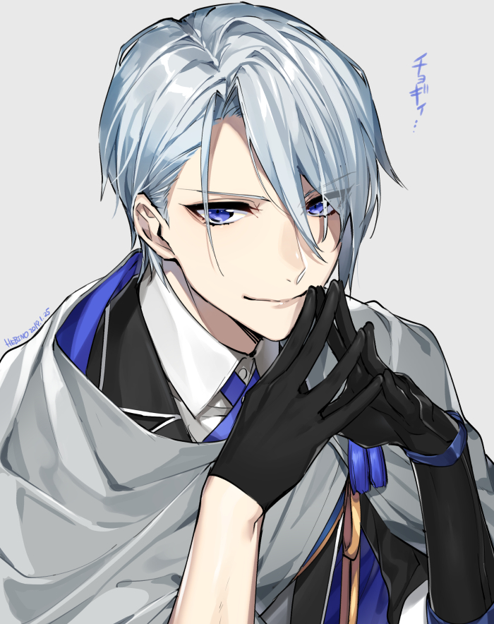 1boy, artist_name, black_gloves, blue_eyes, cape, gloves, grey_background, hands_together, hebino_rai, male_focus, necktie, smile, touken_ranbu, upper_body, white_hair, yamanbagiri_chougi