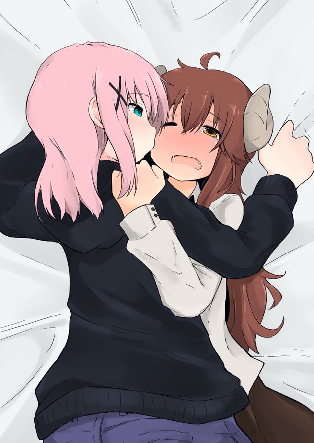 2girls, ahoge, bed, blush, brown_eyes, brown_hair, chiyoda_momo, demon_girl