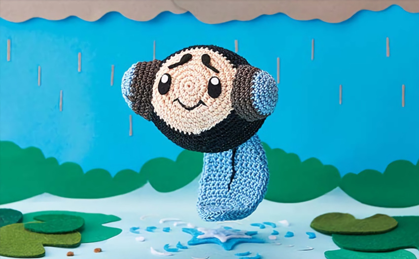 amigurumi_(medium), asako_ito, black_eyes, closed_mouth, commentary, creature, english_commentary, full_body