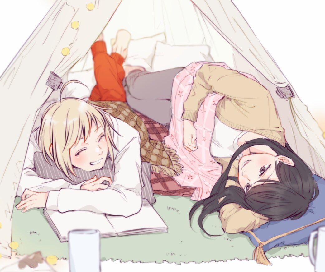 2dk_g_pen_mezamashidokei, 2girls, ^_^, ahoge, black_hair, blanket, blonde_hair, book