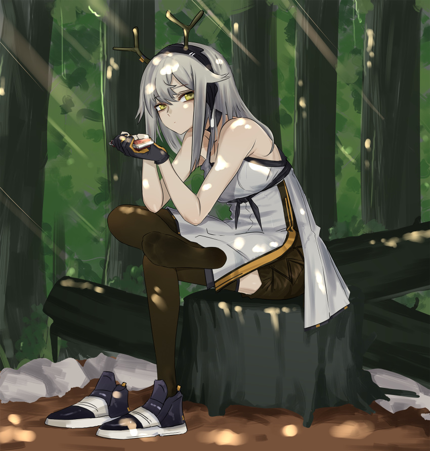 1girl, antlers, arknights, black_gloves, black_legwear, breasts, chinese_commentary, closed_mouth