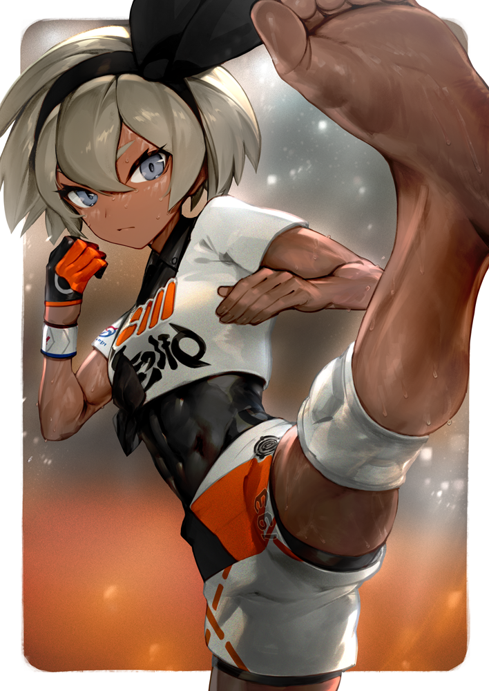 1girl, abs, aos, barefoot, bike_shorts, black_hairband, blue_eyes, blurry