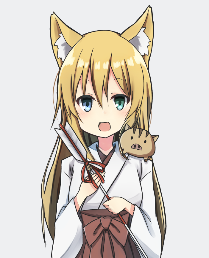 1girl, animal_ear_fluff, animal_ears, animal_on_shoulder, arrow_(projectile), bangs, blonde_hair, commentary_request
