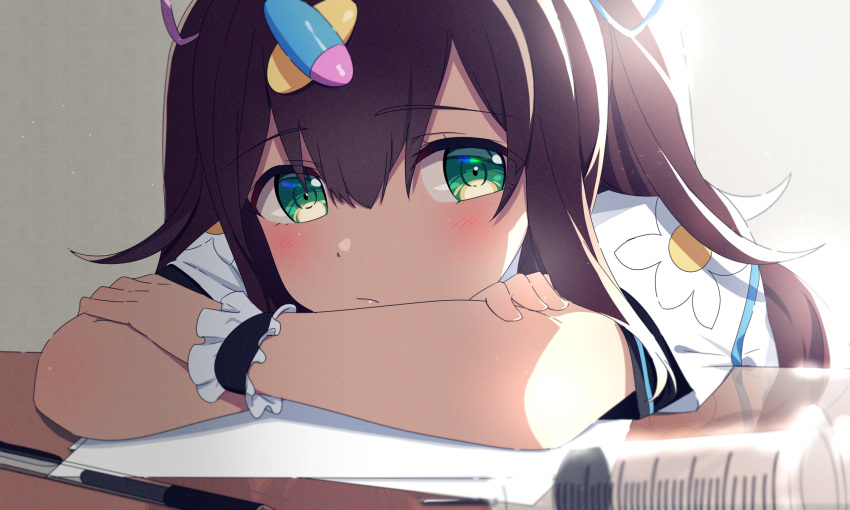 1girl, blush, crossed_arms, green_eyes, hanamori_healthy, highres, long_hair, looking_at_viewer
