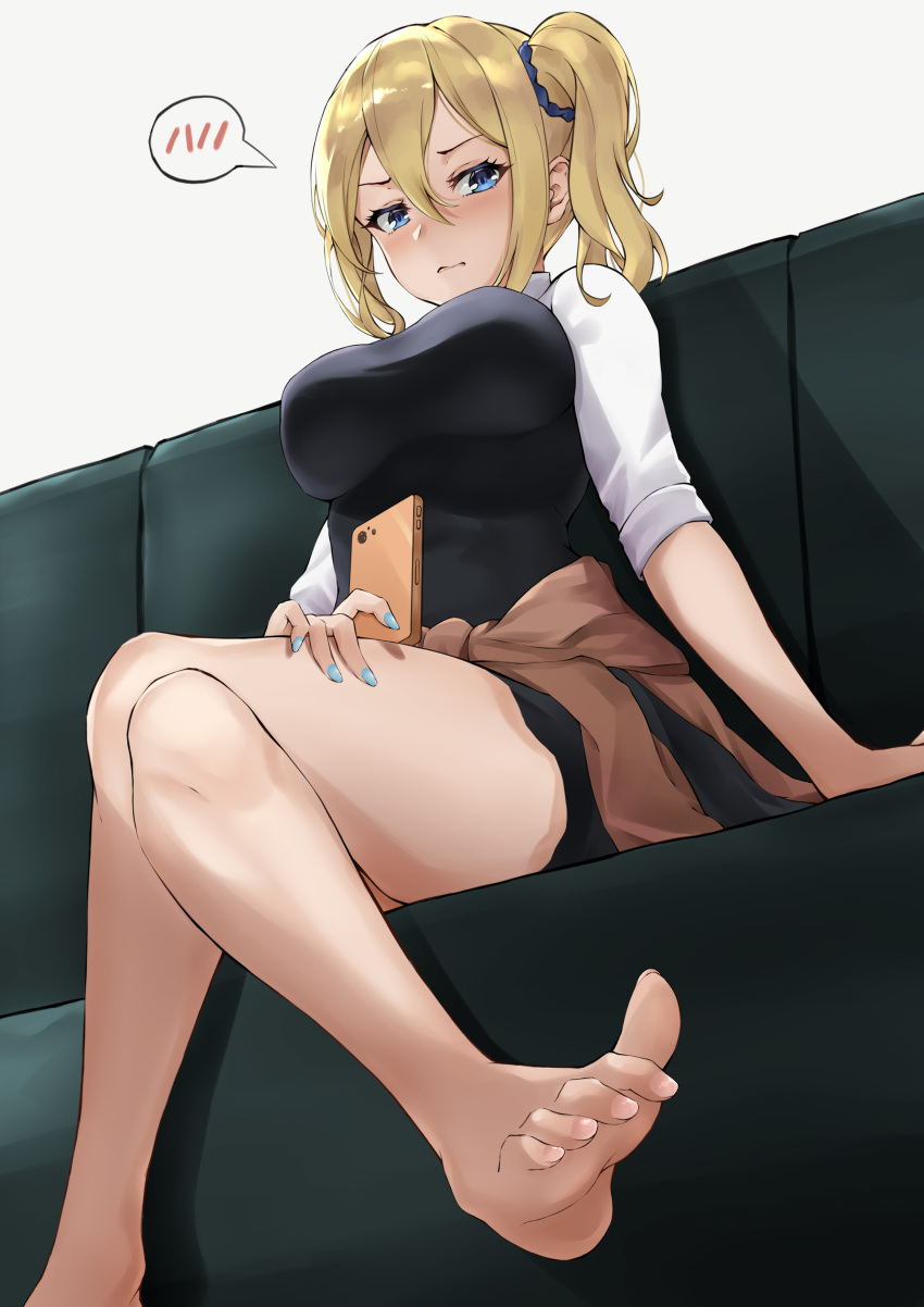 absurdres, barefoot, blonde_hair, blue_eyes, breasts, crossed_legs, hayasaka_ai, highres, kaguya-sama_wa_kokurasetai_~tensai-tachi_no_renai_zunousen~, large_breasts, school_uniform, side_ponytail, sitting, thighs, yukiaka