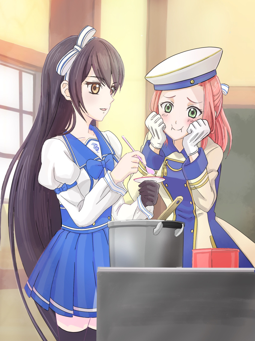 2girls, asymmetrical_gloves, bangs, black_gloves, black_hair, black_legwear, blue_neckwear, blue_skirt