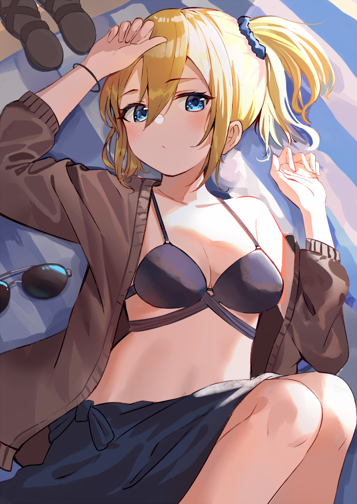 aroa_(aroamoyasi), bikini, bikini_top, black_bikini, blonde_hair, blue_eyes, blue_scrunchie, breasts, commentary_request, eyebrows_visible_through_hair, eyewear_removed, hair_between_eyes, hair_ornament, hair_scrunchie, hayasaka_ai, kaguya-sama_wa_kokurasetai_~tensai-tachi_no_renai_zunousen~, lying, medium_breasts, on_back, scrunchie, short_hair, side_ponytail, sunglasses, swimsuit