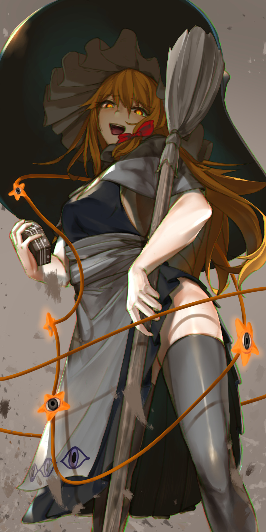 1girl, absurdres, adapted_costume, apron, asymmetrical_clothes, bangs, black_dress, black_headwear, black_legwear, blonde_hair, bow, broom, capelet, chromatic_aberration, commentary_request, corruption, dark_persona, dress, eye_print, floating_hair, from_below, glowing, glowing_eyes, grey_background, grey_legwear, hair_between_eyes, hair_bow, hand_up, hat, highres, holding, holding_broom, kirisame_marisa, kiyonetto, long_hair, looking_at_viewer, looking_down, mini-hakkero, open_mouth, orange_eyes, outline, oversized_clothes, partial_commentary, pleated_skirt, red_bow, simple_background, skirt, sleeveless, sleeveless_dress, solo, star_(symbol), thigh-highs, thighs, tongue, touhou, waist_apron, witch_hat, yandere, yellow_eyes, zettai_ryouiki