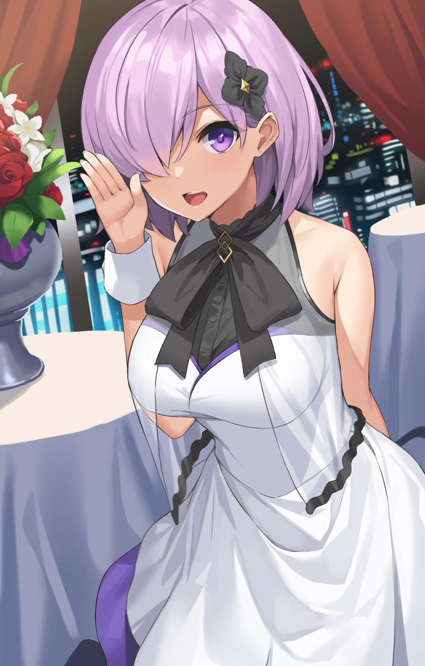 1girl, :d, absurdres, arm_behind_back, bangs, bare_shoulders, breasts, city_lights, commentary_request, cowboy_shot, cuffs, curtains, dress, fate/grand_order, fate_(series), flower, hair_flower, hair_ornament, hair_over_one_eye, hand_up, highres, indoors, large_breasts, looking_at_viewer, mash_kyrielight, open_mouth, purple_hair, red_flower, red_rose, rose, short_hair, sleeveless, sleeveless_dress, smile, solo, suiroh_(shideoukami), table, under_the_same_sky, upper_teeth, vase, violet_eyes, white_dress