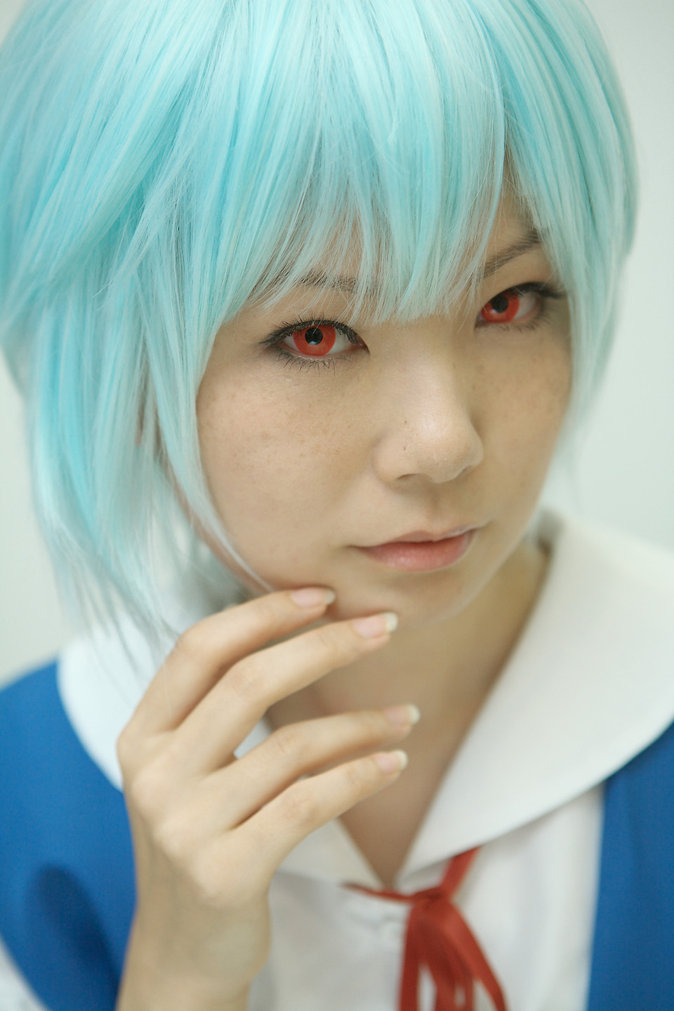 ayanami_rei, blue_hair, cosplay, neon_genesis_evangelion, noriko, photo, red_eyes, sailor_uniform