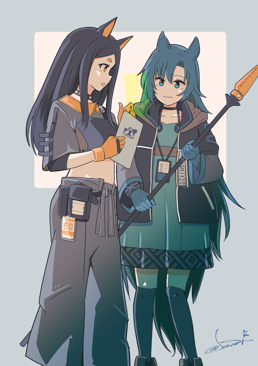 2girls, animal_ears, arknights, bangs, black_choker, black_collar, black_hair, black_jacket, black_legwear, black_shirt, blue_background, blue_dress, blue_eyes, blue_gloves, blue_hair, breasts, choker, closed_mouth, collar, collarbone, commentary_request, crop_top, dobermann_(arknights), dog_ears, dress, fang_(arknights), gloves, grey_pants, hair_between_eyes, highres, holding, holding_staff, holding_tablet_pc, hood, hood_down, hooded_jacket, horse_ears, horse_tail, jacket, lanyard, long_hair, long_sleeves, looking_at_another, medium_breasts, midriff, multiple_girls, open_mouth, orange_eyes, orange_gloves, pants, parted_bangs, rhodes_island_logo, sanagi_(ajtoekaki64166329), shirt, shoes, sidelocks, sideways_mouth, signature, simple_background, staff, standing, tablet_pc, tail, thick_eyebrows, thigh-highs, very_long_hair, weapon