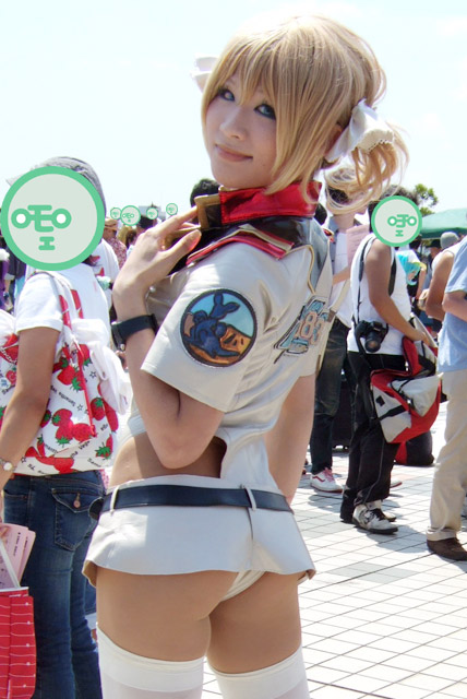 ass, blonde_hair, catherine_blitzen, cosplay, gundam, gundam_0079, gundam_0079_card_builder, hair_bows
