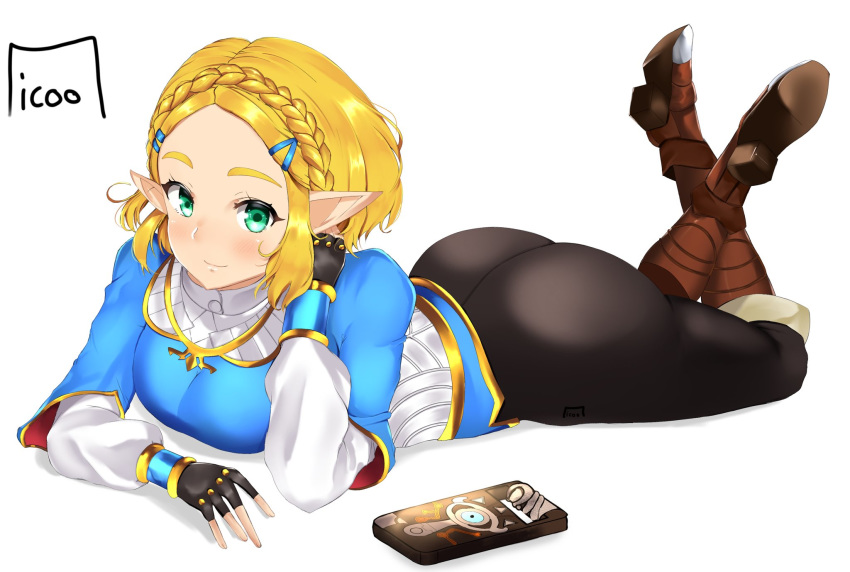 1girl, ass, black_gloves, blonde_hair, boots, breasts, commentary, fingerless_gloves, gloves, green_eyes, hair_ornament, hairclip, highres, huge_ass, icoo, legs_up, medium_breasts, pointy_ears, princess_zelda, sheikah_slate, short_hair, simple_background, smile, solo, the_legend_of_zelda, the_legend_of_zelda:_breath_of_the_wild, white_background