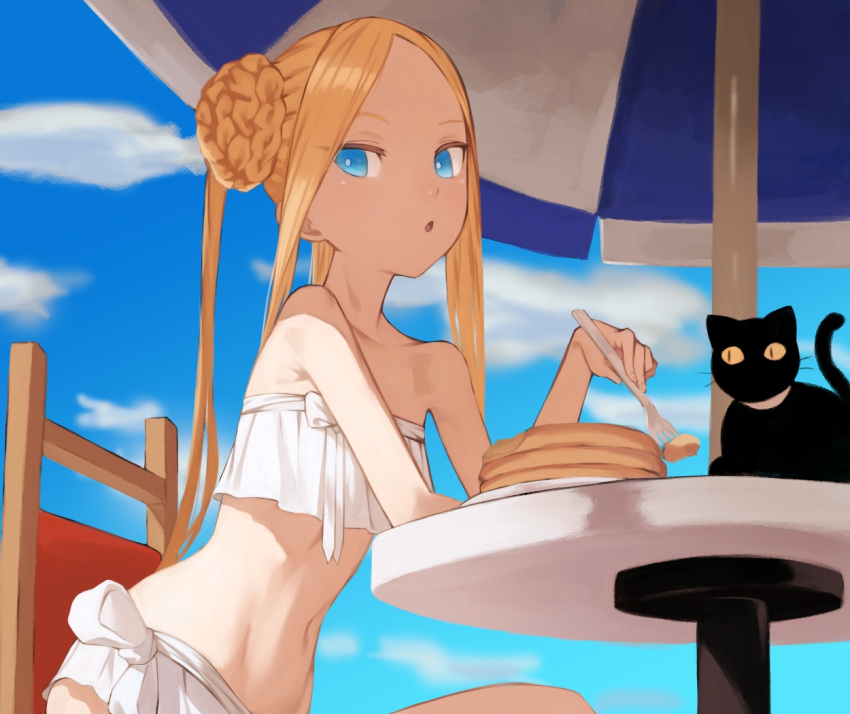 1girl, abigail_williams_(fate/grand_order), abigail_williams_(swimsuit_foreigner)_(fate), bangs, bare_shoulders, bikini, black_cat, blonde_hair