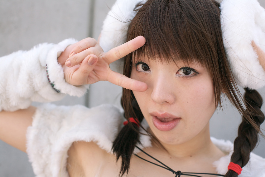 aigle, bra, cosplay, photo, ram_horns, rayu, rumble_roses, twin_braids