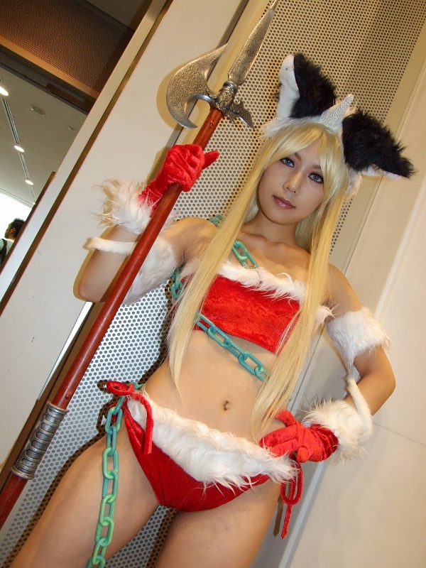 animal_ears, blonde_hair, bra, cat_ears, chains, cosplay, horn, kisaragi_towa