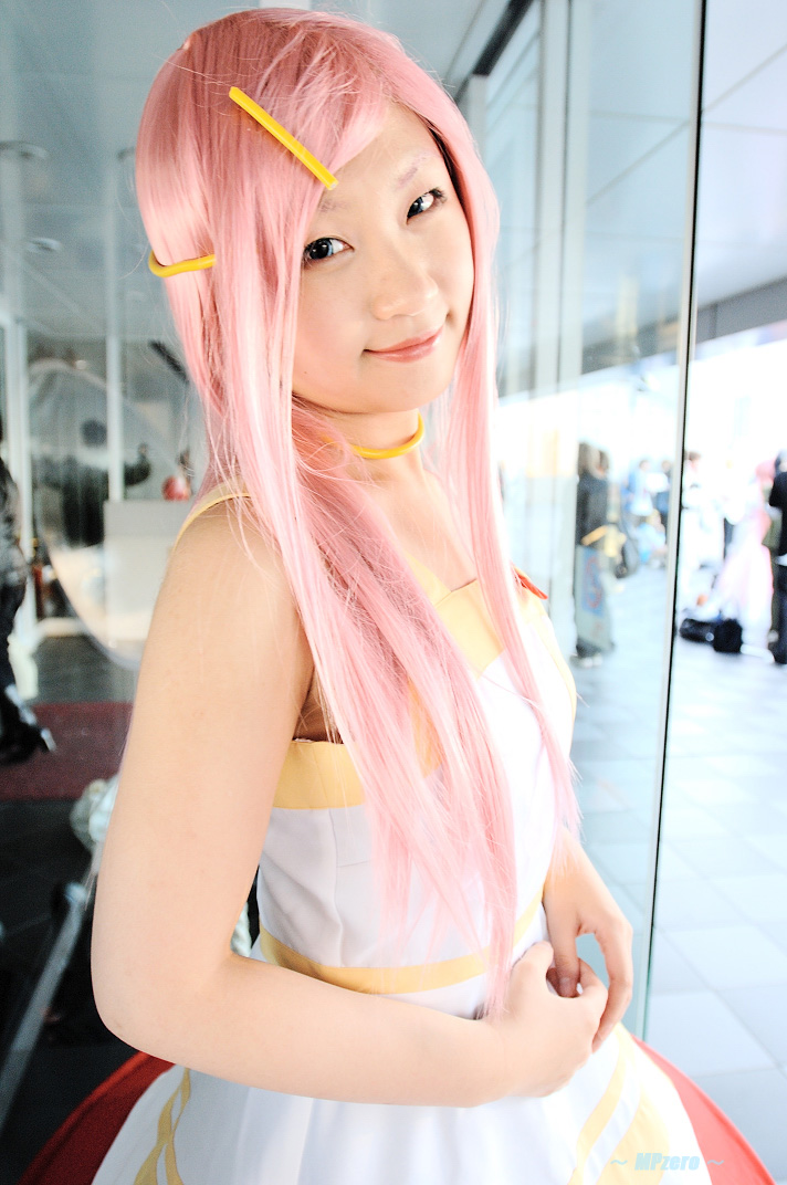 anemone, cosplay, eureka_7, hairclip, photo, pink_hair, takamura_mashiro