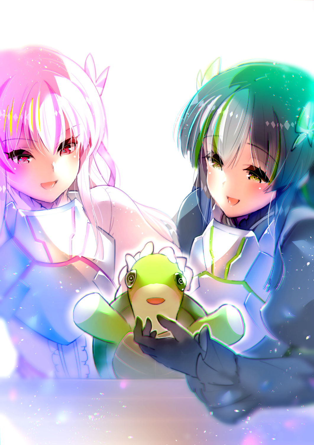 2girls, animal, armor, bangs, black_gloves, eyebrows_visible_through_hair, gloves, green_eyes