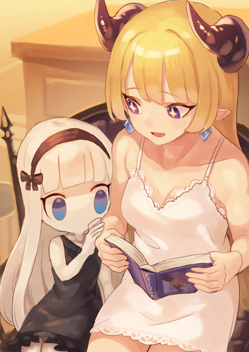 +_+, 2girls, :d, absurdres, bare_arms, bare_shoulders, black_hairband, blue_eyes