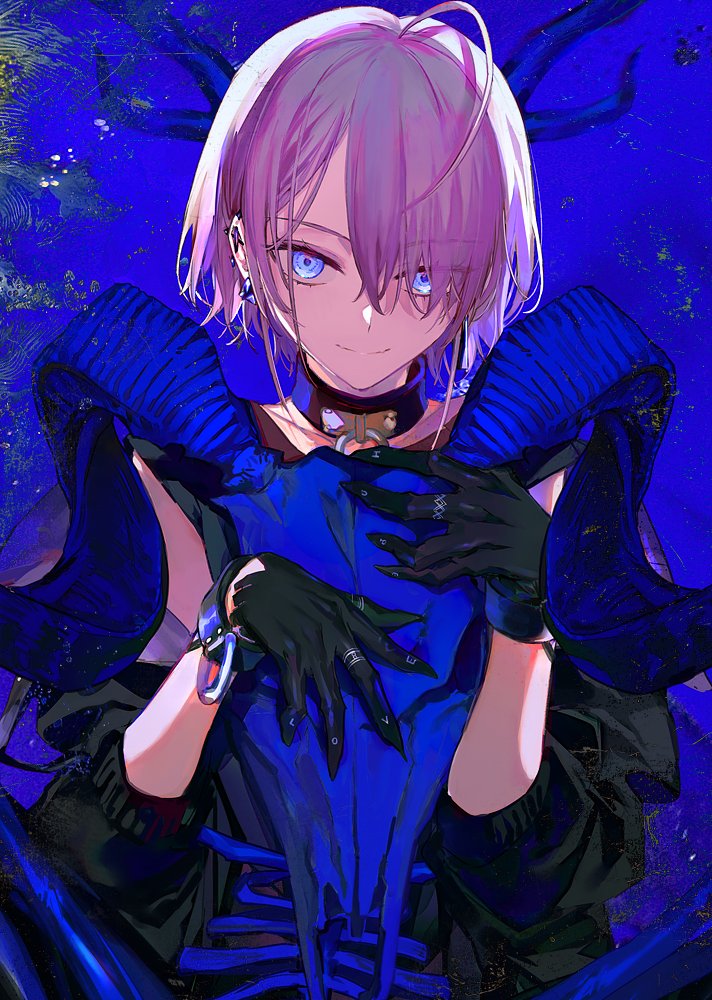 1girl, ahoge, akira_hou, animal_skull, bangs, black_gloves, blue_background, blue_eyes