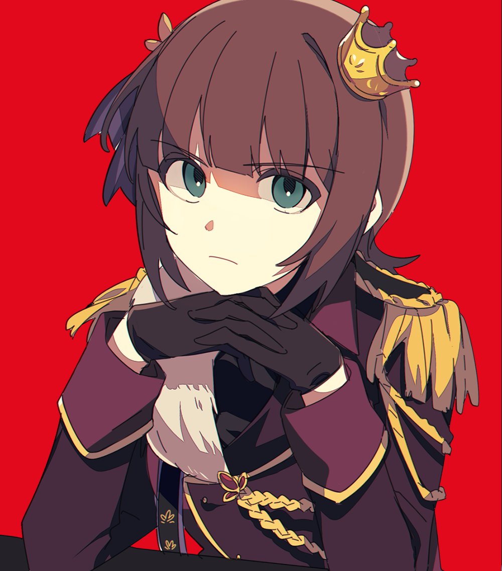 1girl, aiguillette, amami_haruka, ap_bar, brown_gloves, brown_hair, crown, epaulettes, eyebrows_visible_through_hair, frown, glaring, gloves, green_eyes, hair_ribbon, hands_clasped, idolmaster, idolmaster_(classic), long_sleeves, military, military_uniform, mini_crown, own_hands_together, red_background, ribbon, short_hair, simple_background, solo, uniform, upper_body