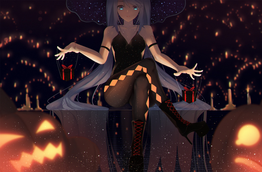 1girl, alternate_costume, black_legwear, blue_eyes, blue_hair, chinese_commentary, halloween, hatsune_miku