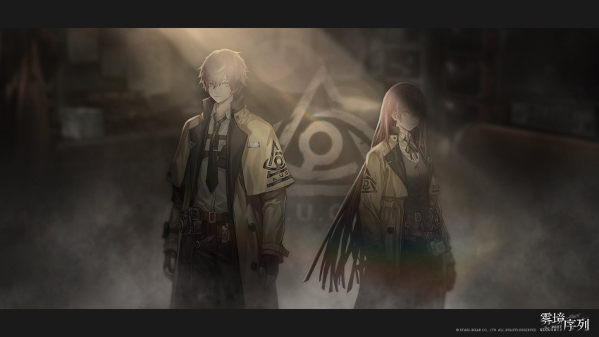 1boy, 1girl, bow, camera, fingerless_gloves, fog, gloves, green_eyes