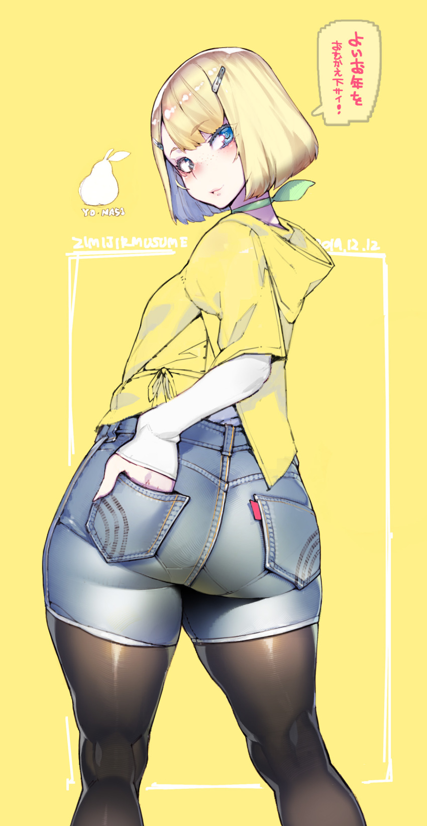1girl, absurdres, arm_warmers, ass, bangs, blonde_hair, blue_eyes, blush, bob_cut, breasts, denim, denim_shorts, freckles, hair_ornament, hairclip, hand_in_pocket, highres, hood, hood_down, hooded_shirt, legwear_under_shorts, looking_at_viewer, looking_back, namaniku_atk, neck_ribbon, original, pantyhose, ribbon, shorts, sidelocks, small_breasts, smile, solo