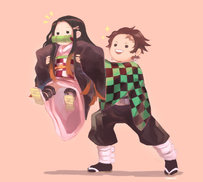 /\/\/\, 1boy, 1girl, :d, artist_name, bamboo, bit_gag, black_eyes, black_hair, brother_and_sister, brown_hair, checkered, earrings, english_commentary, facial_scar, full_body, gag, hair_ribbon, haori, highres, japanese_clothes, jewelry, kamado_nezuko, kamado_tanjirou, kimetsu_no_yaiba, kimono, lifting_person, long_hair, multicolored_hair, open_mouth, pink_kimono, pink_ribbon, qiinamii, ribbon, scar, siblings, simple_background, smile, standing, two-tone_hair