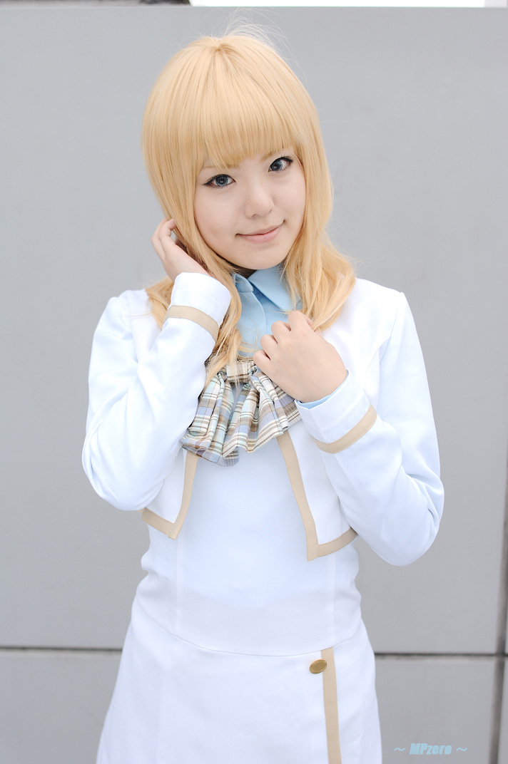 blonde_hair, cosplay, kneehighs, konohana_hikari, konohana_hikari_(cosplay), school_uniform, strawberry_panic, suzuran_ousaka