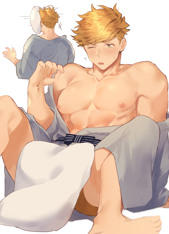 1boy, abs, bangs, bara, bare_chest, blonde_hair, blush, chest, convenient_censoring, feet_out_of_frame, granblue_fantasy, green_eyes, grey_kimono, higashigunkan, japanese_clothes, kimono, male_focus, multiple_views, muscle, nipples, open_clothes, open_kimono, pillow, short_hair, spread_legs, thighs, vane_(granblue_fantasy)