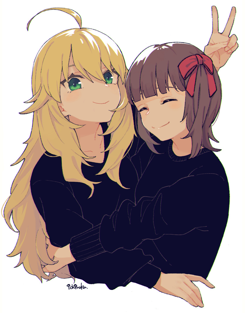 2girls, absurdres, ahoge, amami_haruka, artist_name, black_shirt, blonde_hair, brown_hair